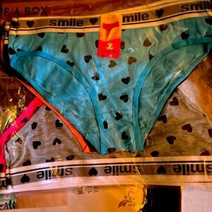 Xl it’s very Good and cheap